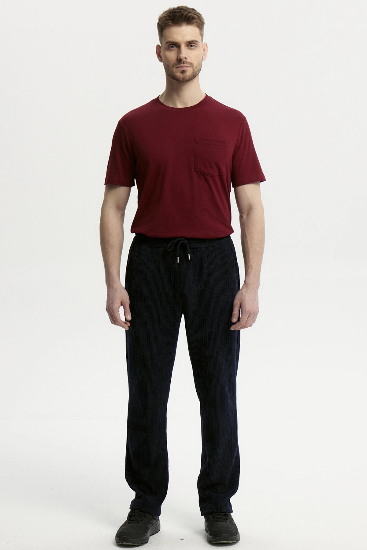 Pantalón Buzo Hombre Calce Recto Azul Marino