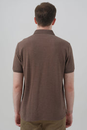 Polera Hombre Regular Marrón