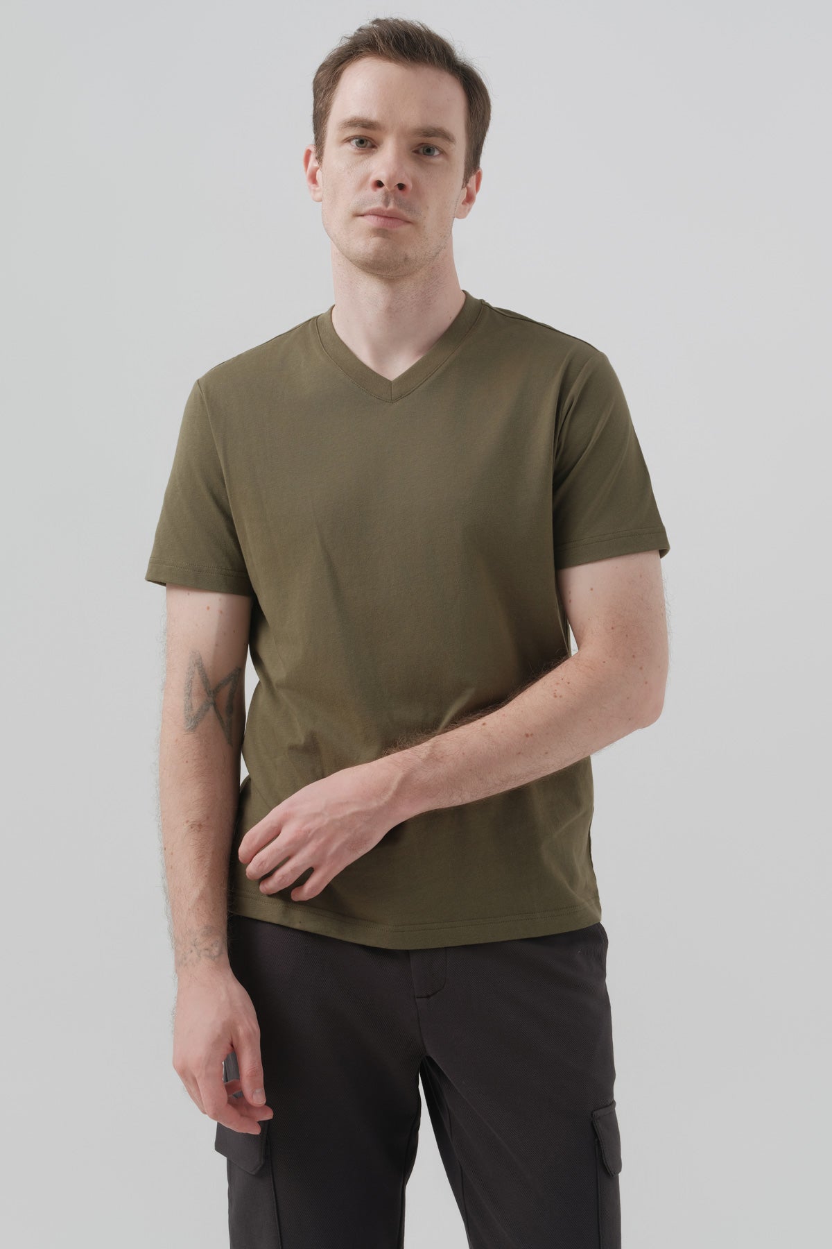 Polera Hombre Regular Verde Militar
