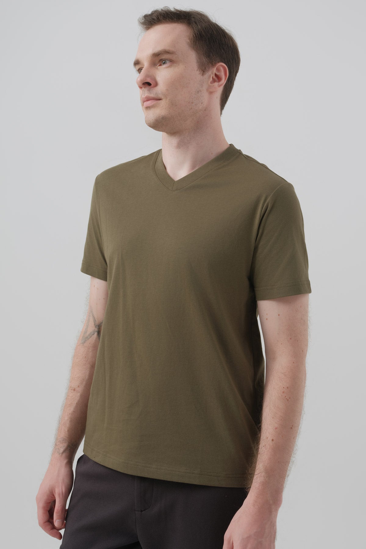Polera Hombre Regular Verde Militar