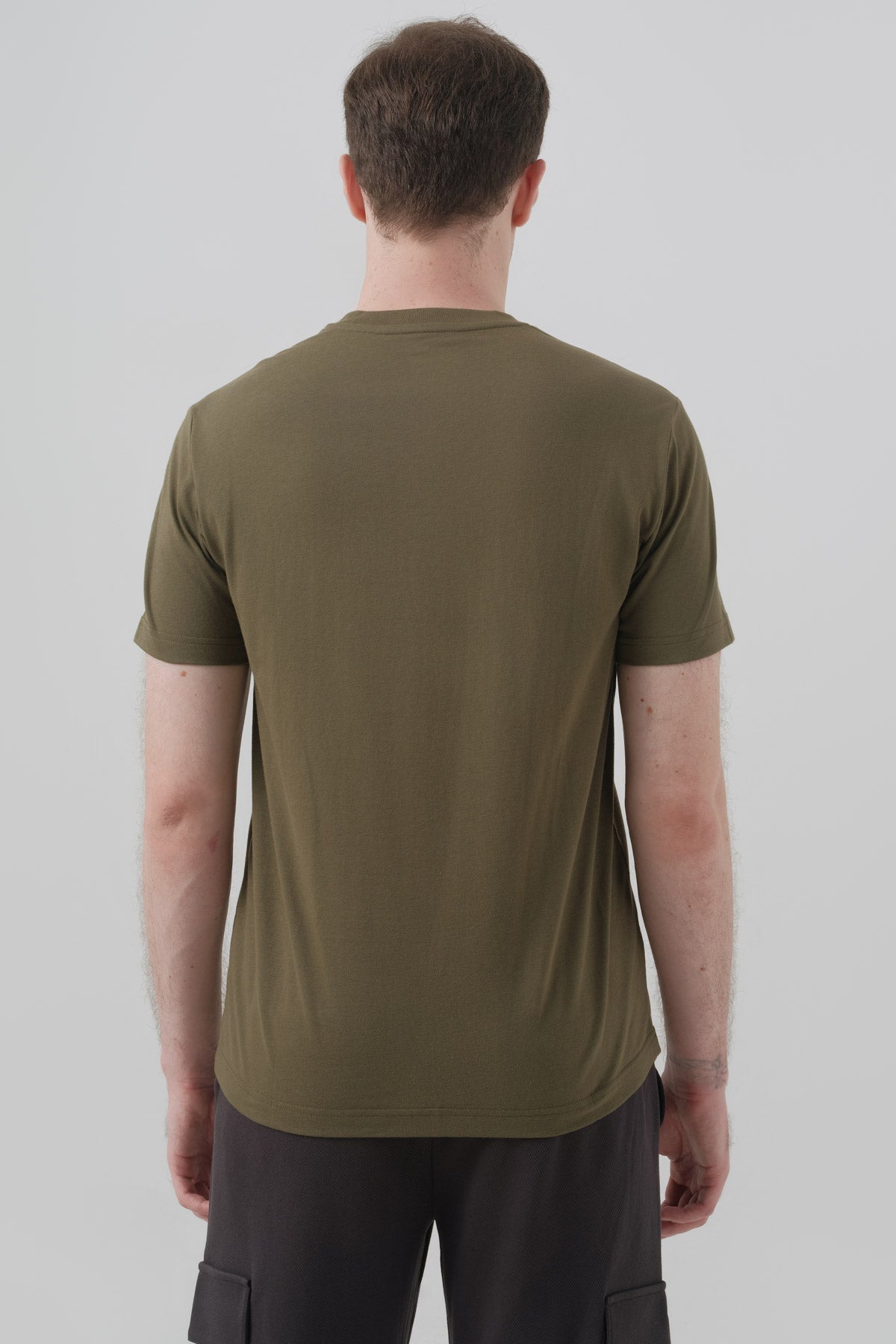 Polera Hombre Regular Verde Militar