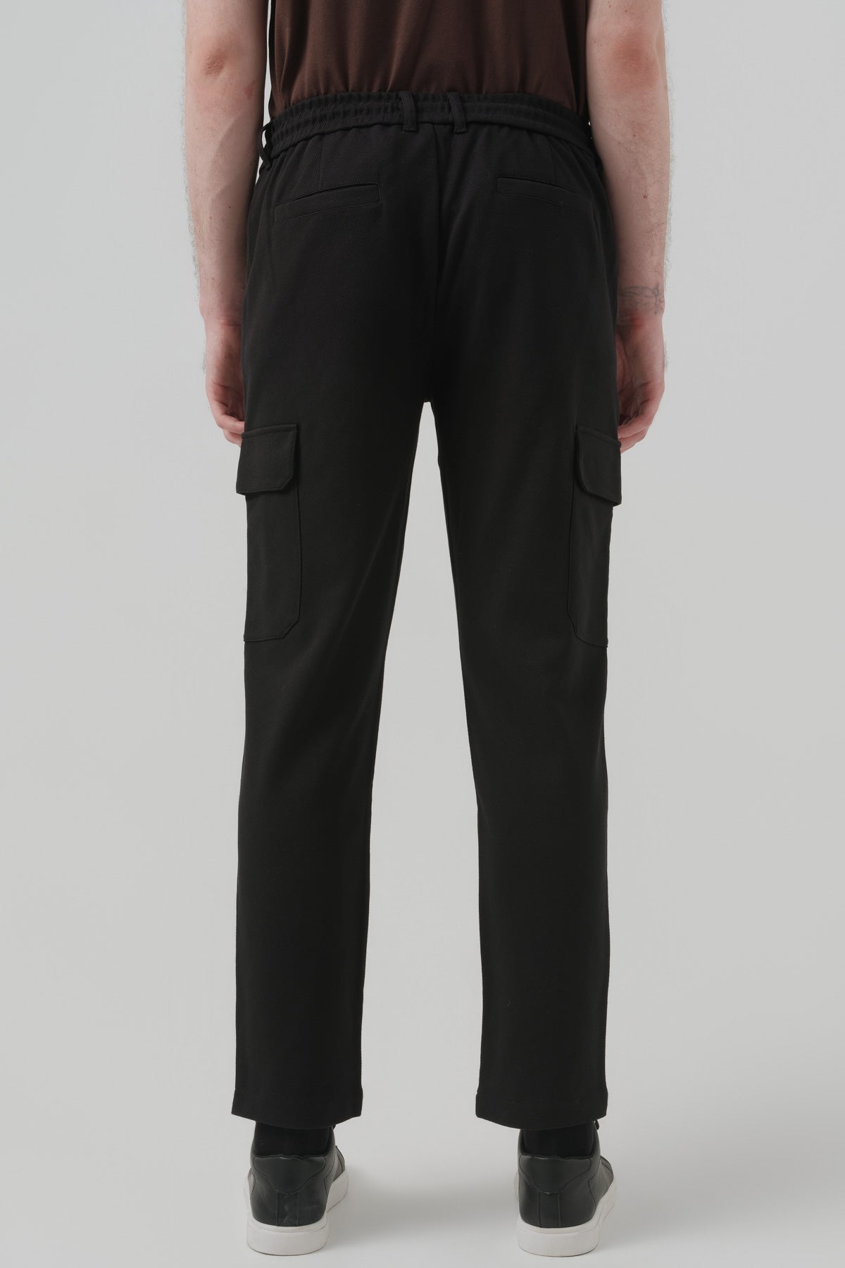 Pantalón Buzo Hombre Calce Recto Negro