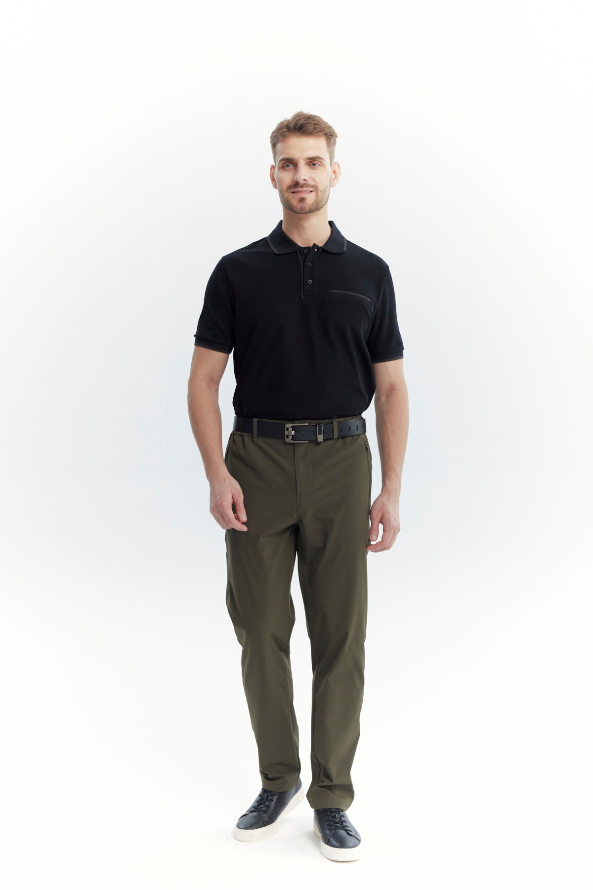 Pantalón Buzo Hombre Calce Recto Verde Olivo