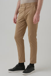 Pantalón Hombre Calce Recto Camel