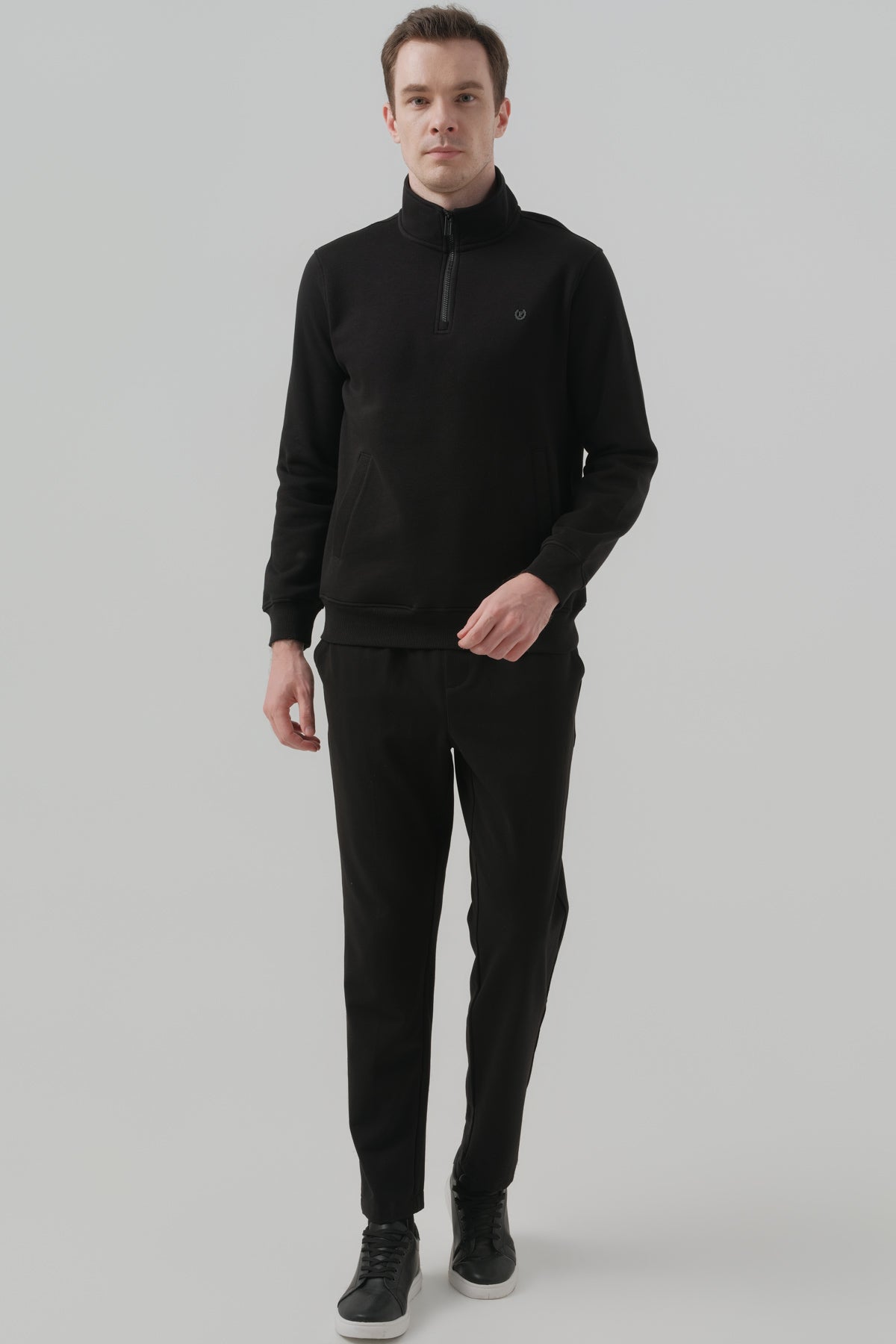 Polerón Hombre Regular Half Zipper Negro