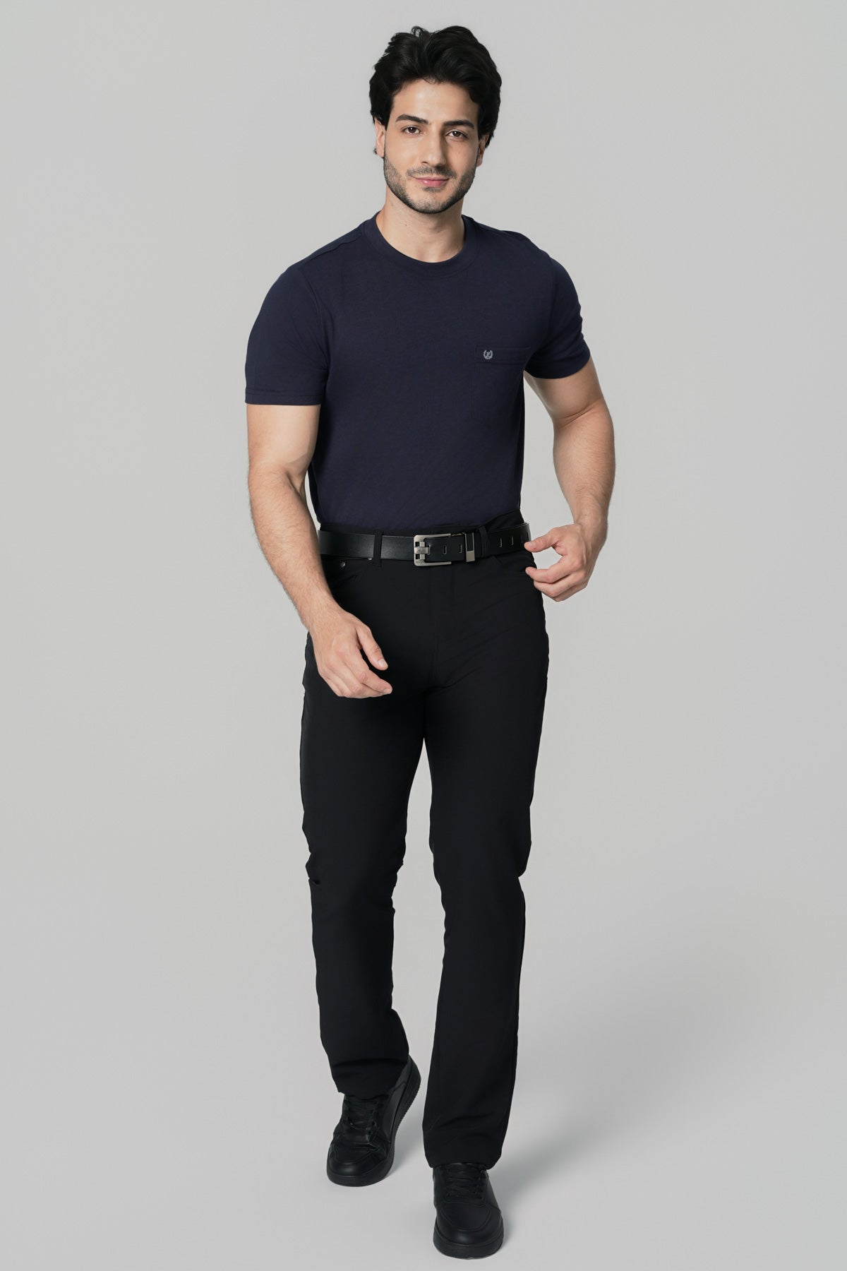 Pantalón Hombre Calce Recto Negro