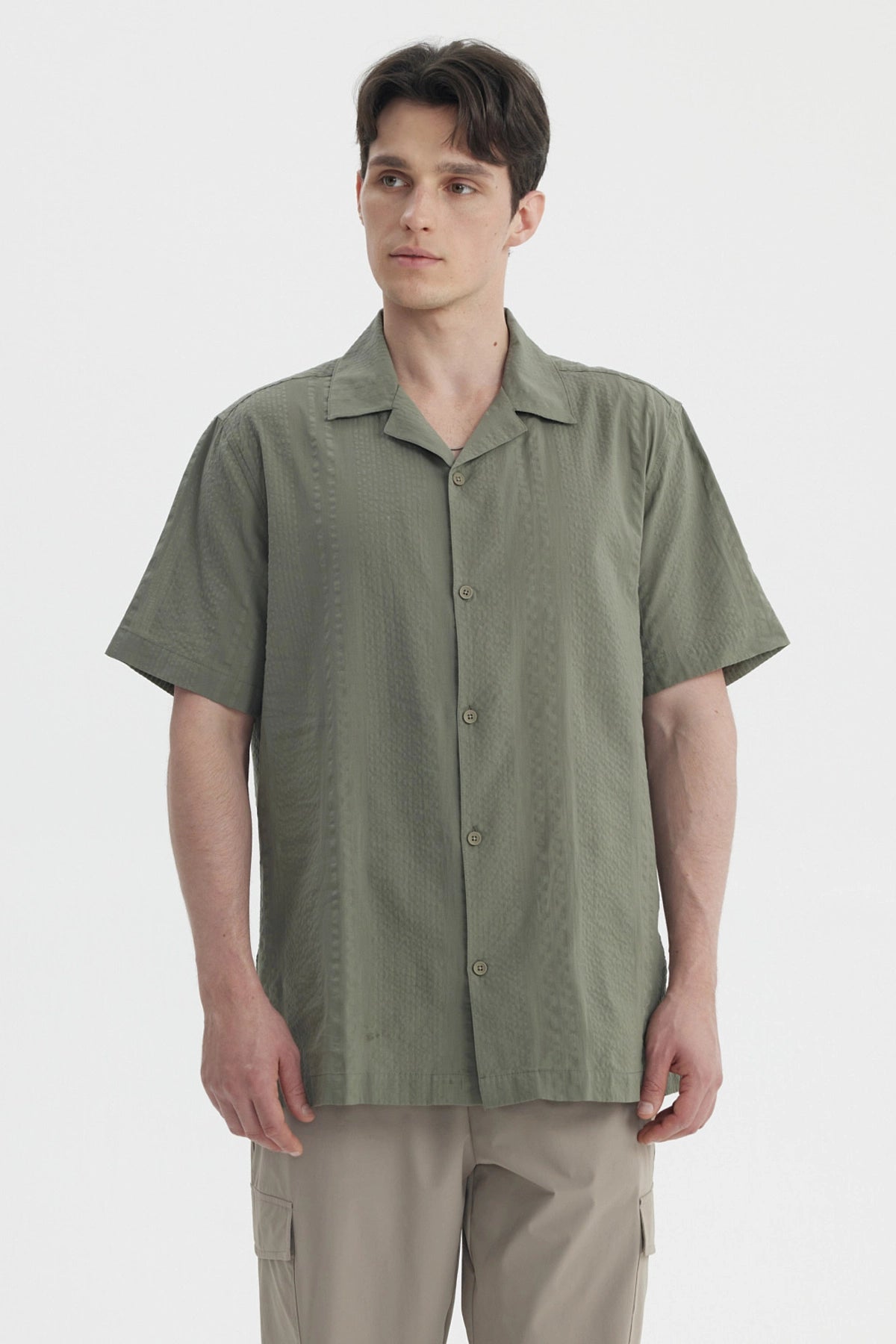 Camisa Hombre Slim Cuello Camisero Verde Militar