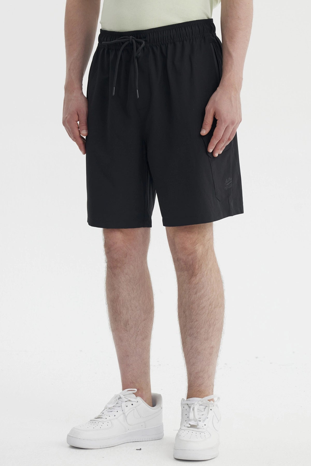 Bermuda Hombre Calce Recto Negro