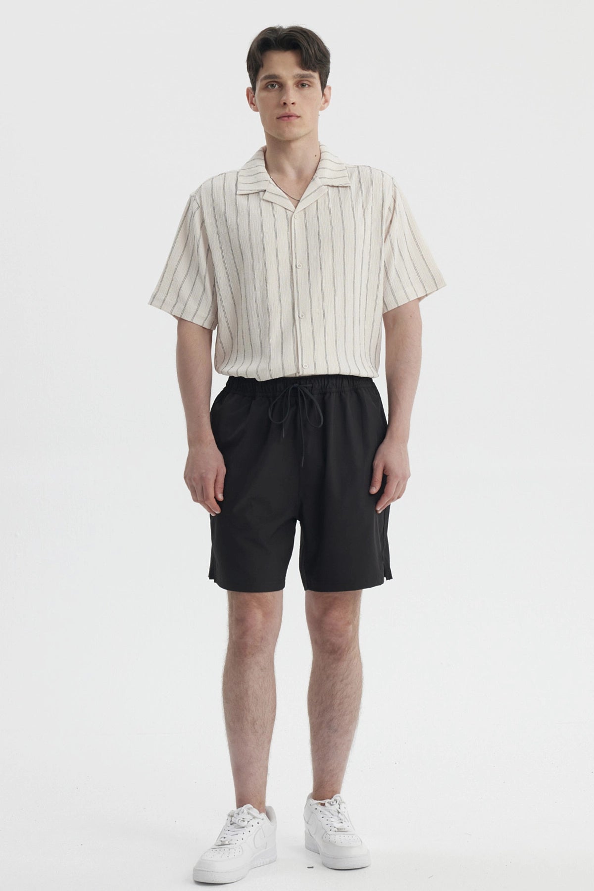 Bermuda Hombre Calce Recto Negro