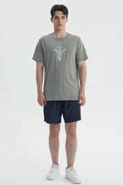 Polera hombre slim verde claro con estampa central de figura renacentista estilo vintage texto Renaissance en el pecho