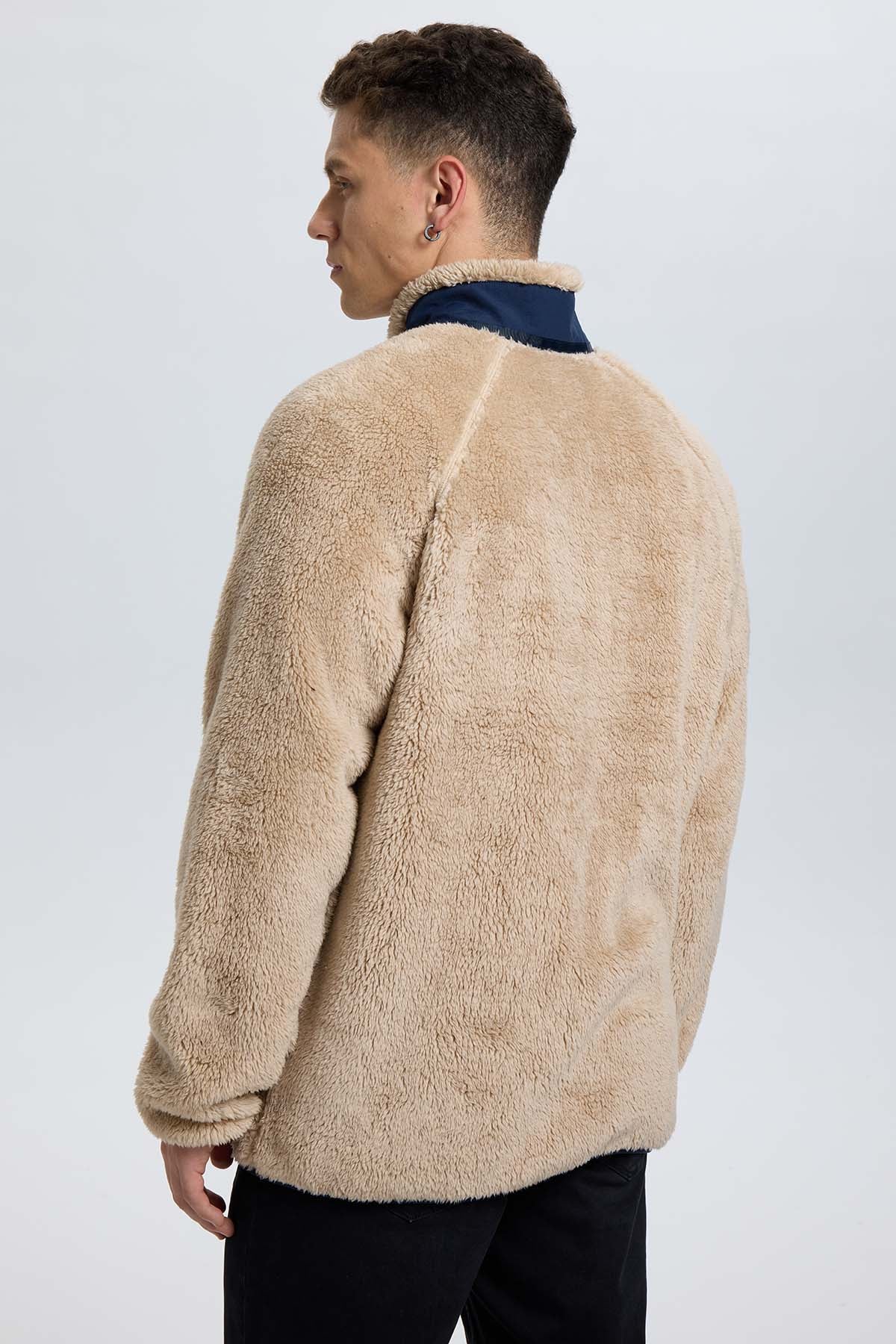 Polar Hombre Peludo Aplicación Taslán Beige