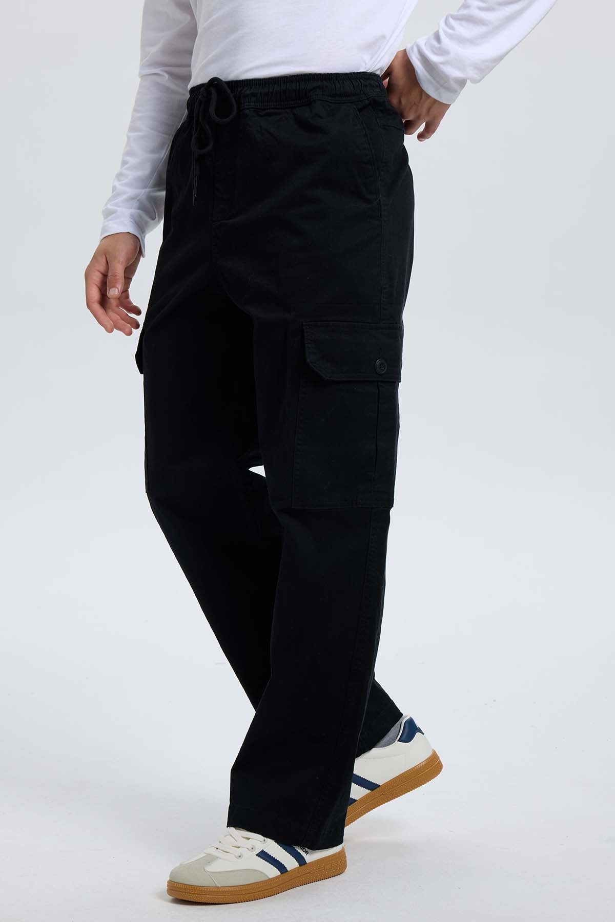 Pantalón Hombre Cargo Recto Negro