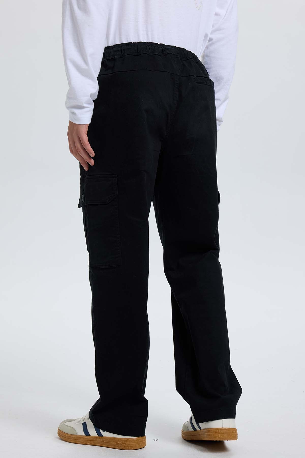 Pantalón Hombre Cargo Recto Negro