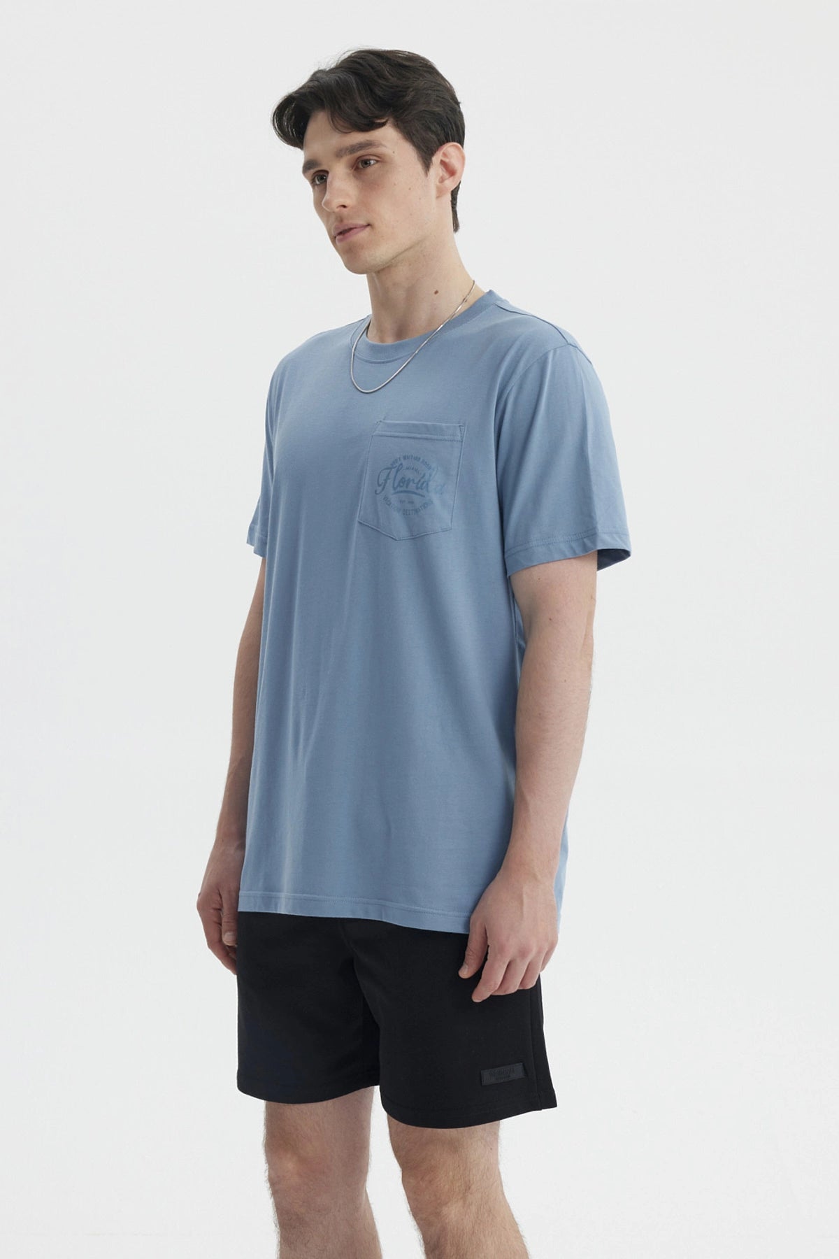 Polera Hombre Con Bolsillo Print Azul Piedra