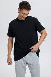 Polera negra hombre long fit básica