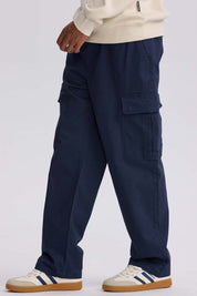 Pantalón hombre cargo calce recto azul oscuro