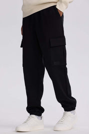 Pantalón buzo hombre cargo negro