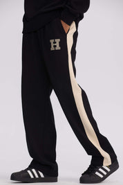 Pantalón Buzo Hombre Calce Recto Negro
