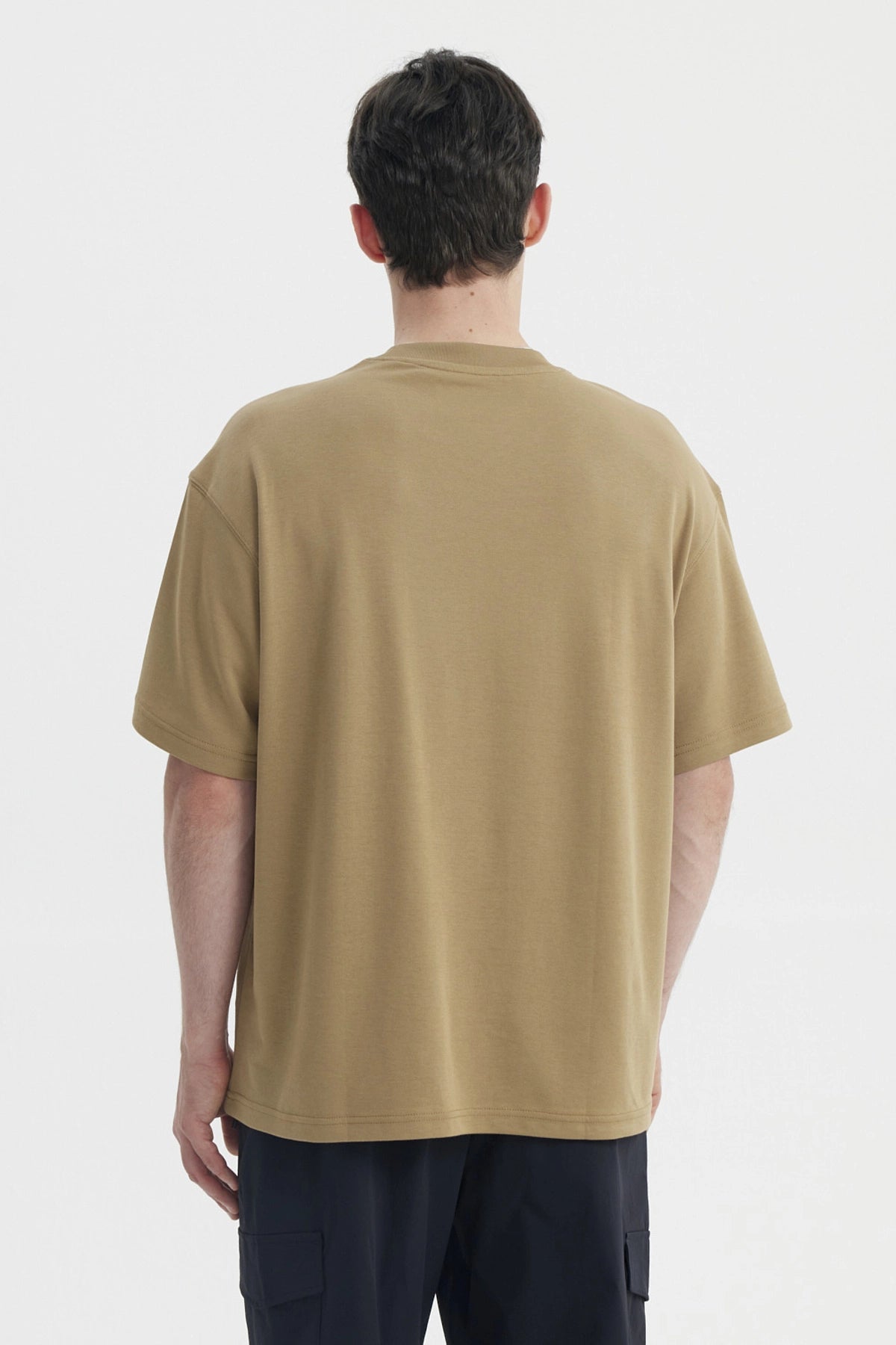 Polera Hombre Loose Fit Kaki