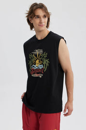 Polera negra sin mangas con diseño de palmeras y sol con texto Seashell Beach