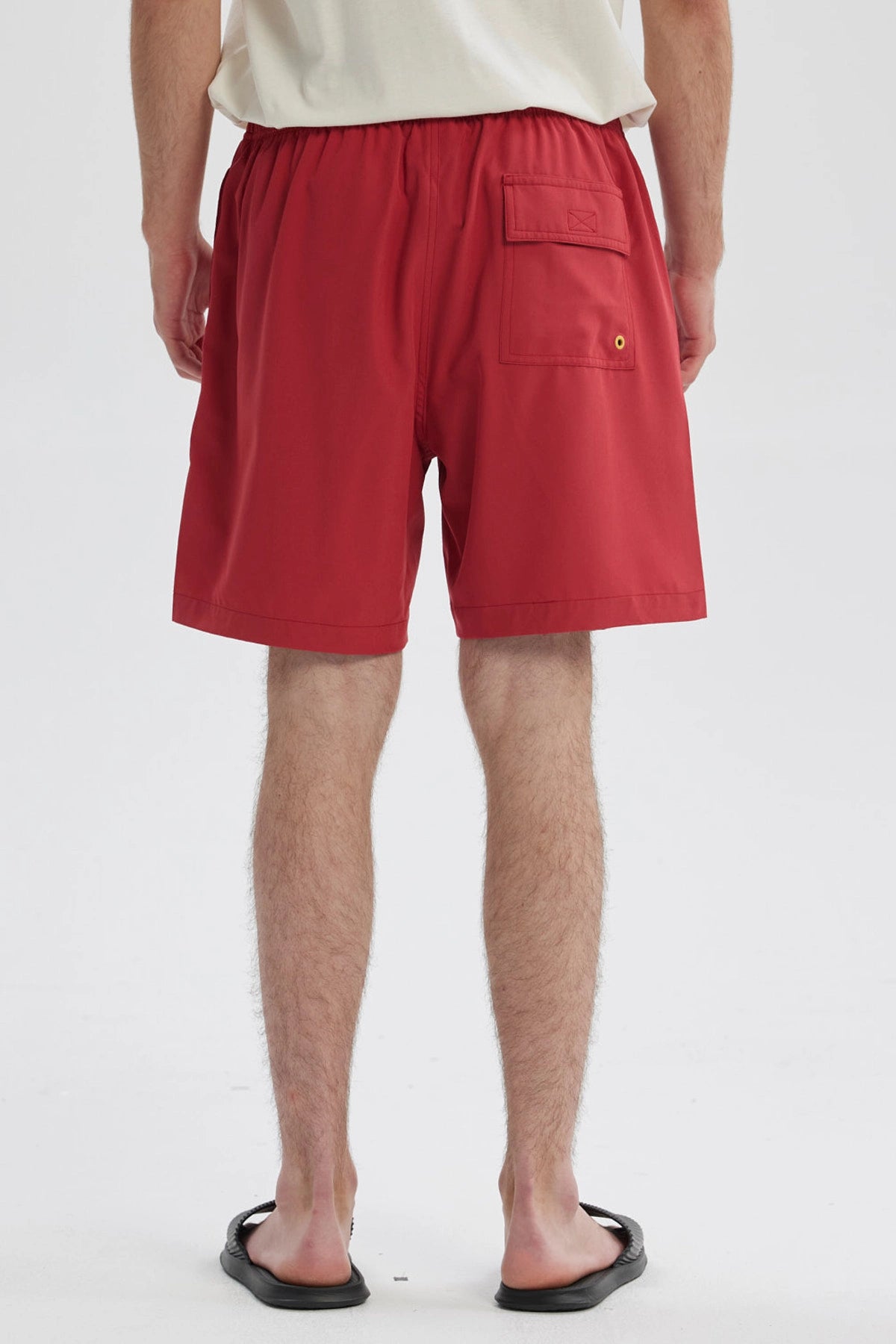 Short de baño hombre rojo liso con cintura elástica y cordón ajustable