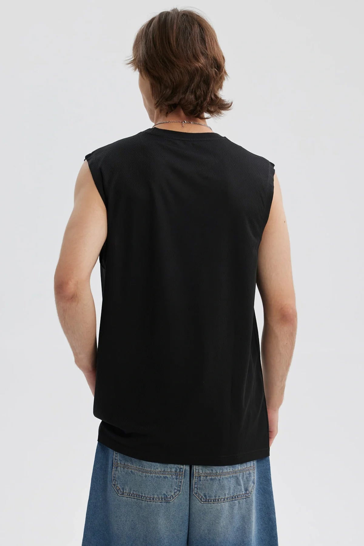 Polera Hombre Print Posicional Negro / Rojo