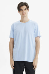 Polera Hombre Regular Fit Básica Celeste