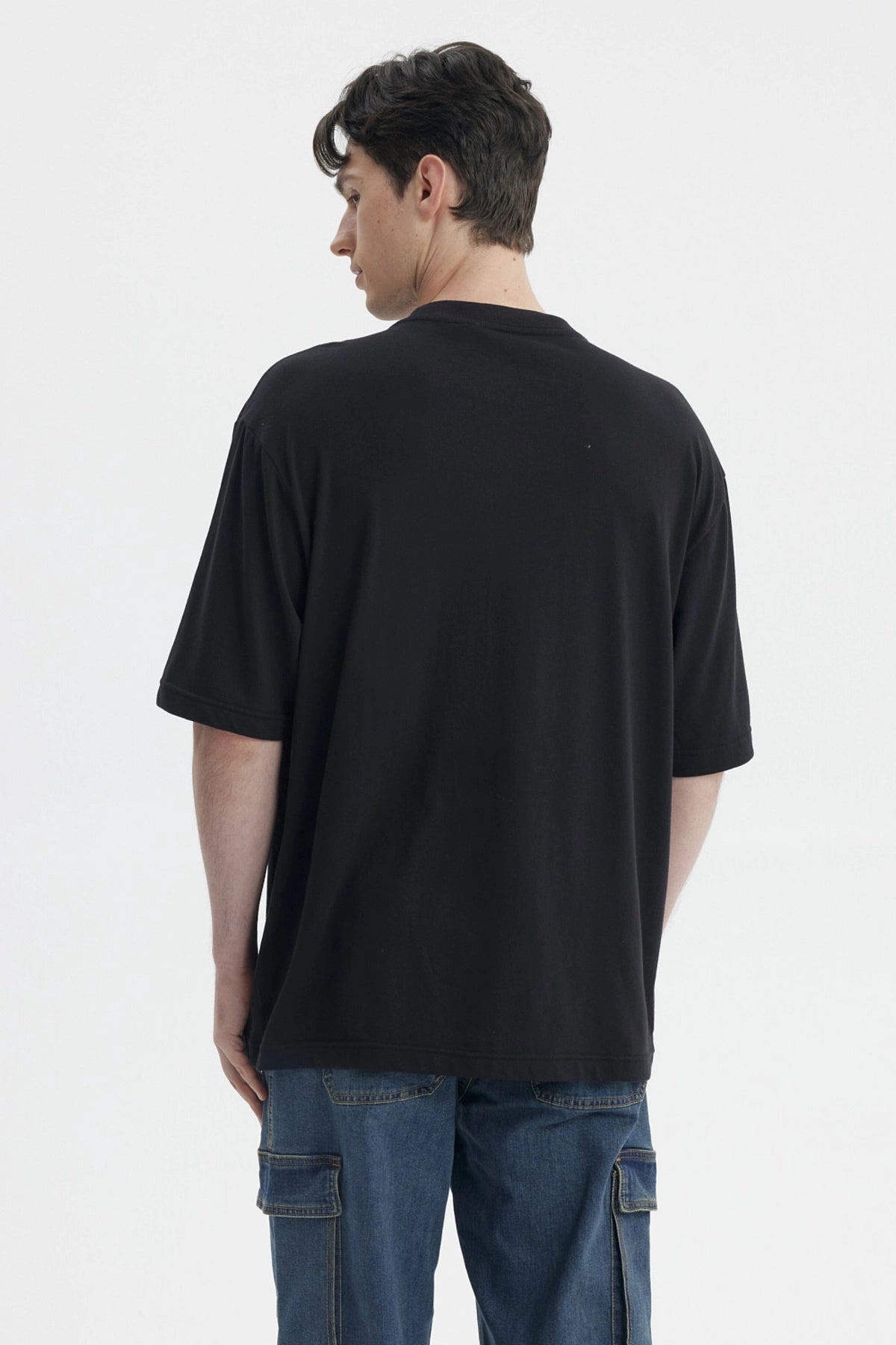 Polera Hombre Estampado Negro / Blanco