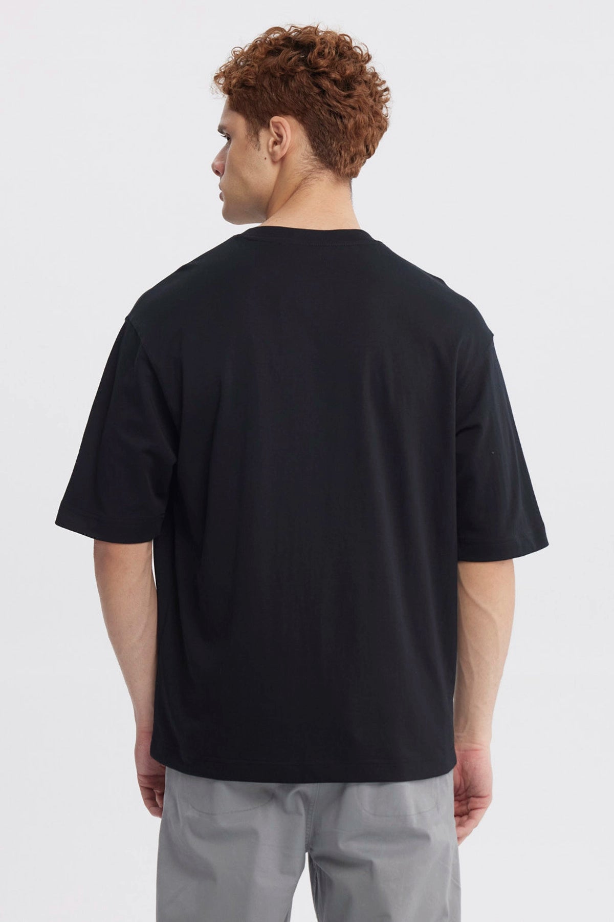 Polera Hombre Overside Fit Negro