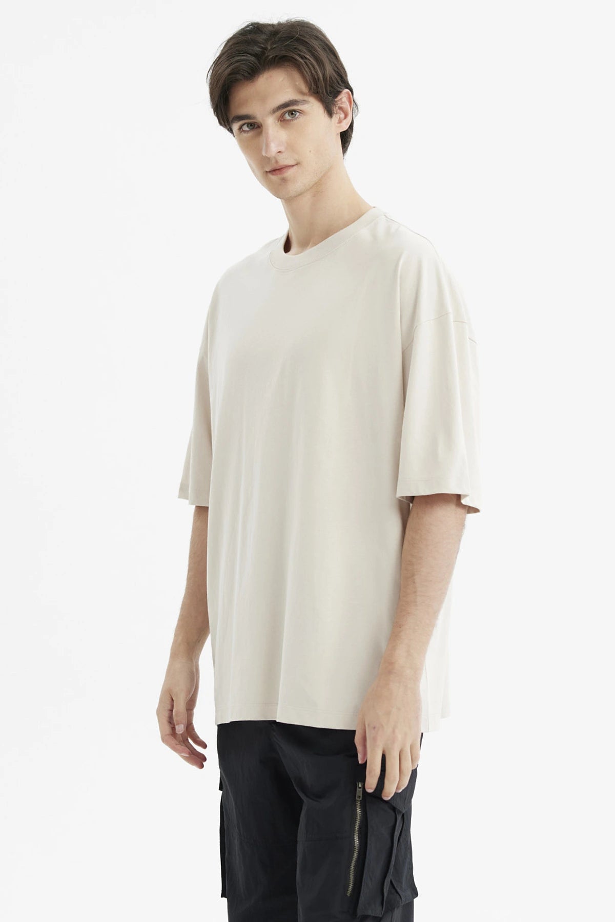 Polera oversize beige para hombre de algodón lisa sin estampado