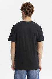 Polera Hombre Regular Fit City Negro