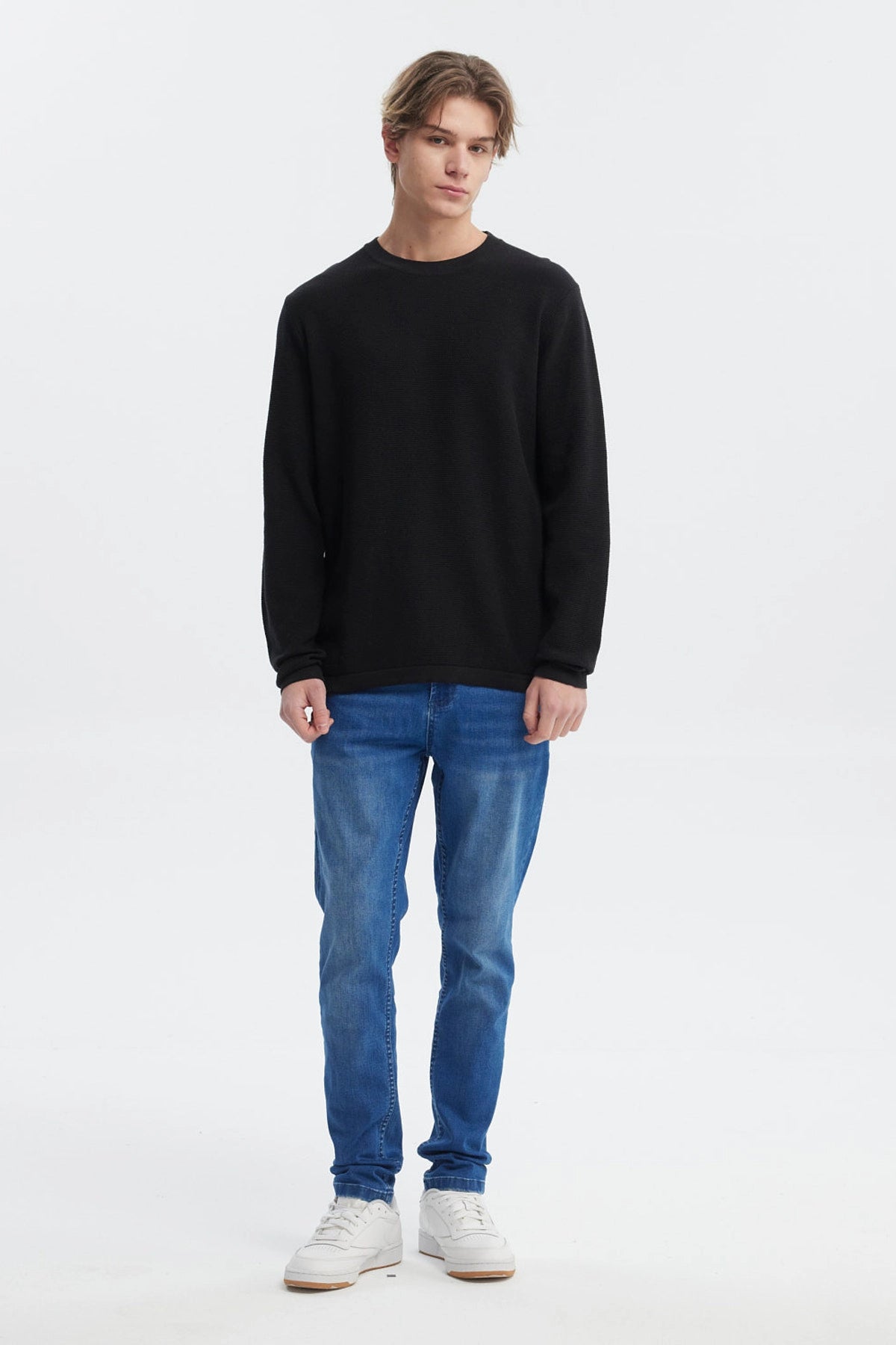 Sweater Hombre Slim Juvenil Negro