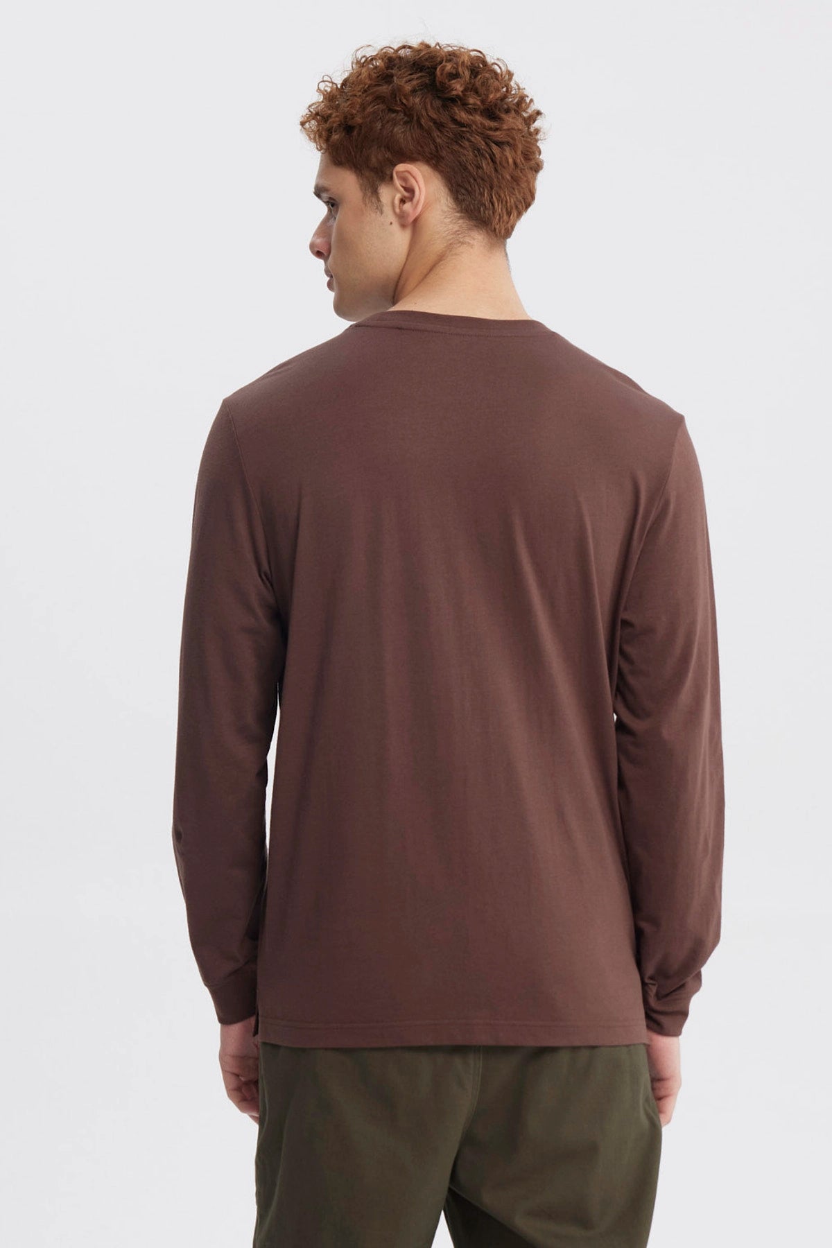 Polera Hombre Slim Chocolate