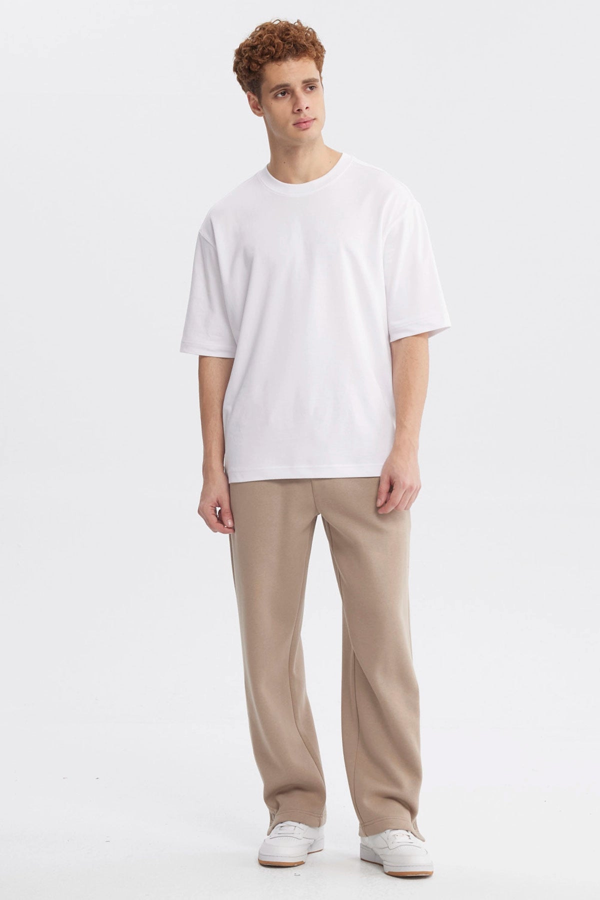 Pantalón Buzo Hombre Juvenil Calce Recto Beige