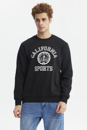 Polerón negro para hombre con diseño frontal de texto California Sports en estilo universitario blanco