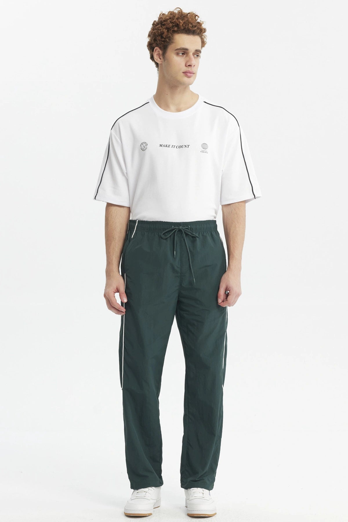 Pantalón Buzo Hombre Calce Recto Verde Militar