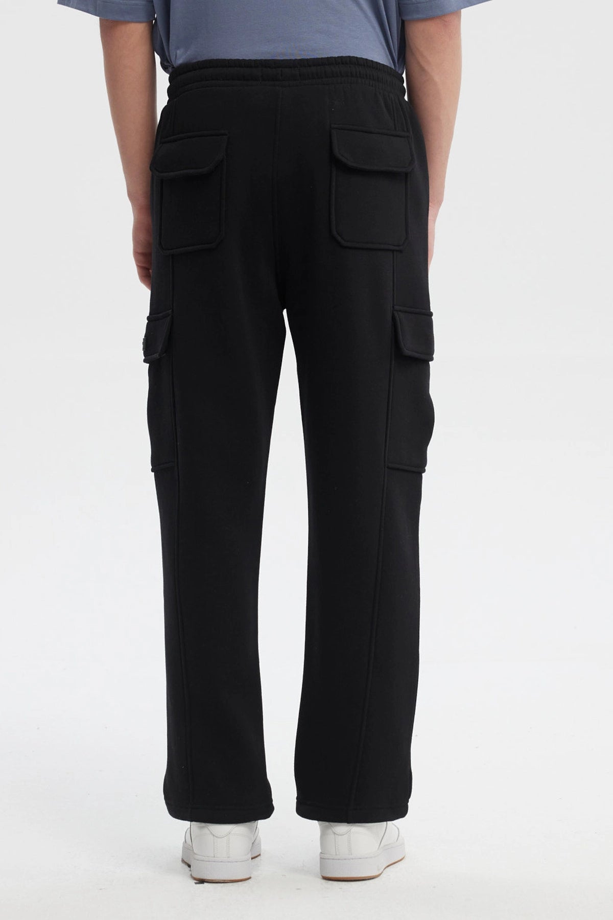 Pantalón Buzo Hombre Calce Recto Negro