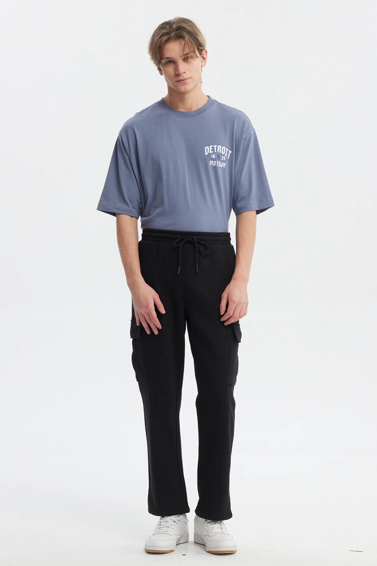 Pantalón Buzo Hombre Calce Recto Negro