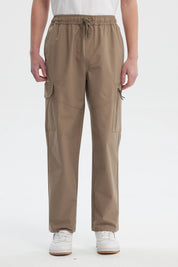 Pantalón Buzo Hombre Calce Recto Kaki