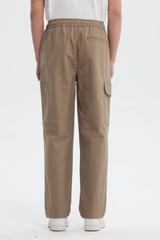 Pantalón Buzo Hombre Calce Recto Kaki