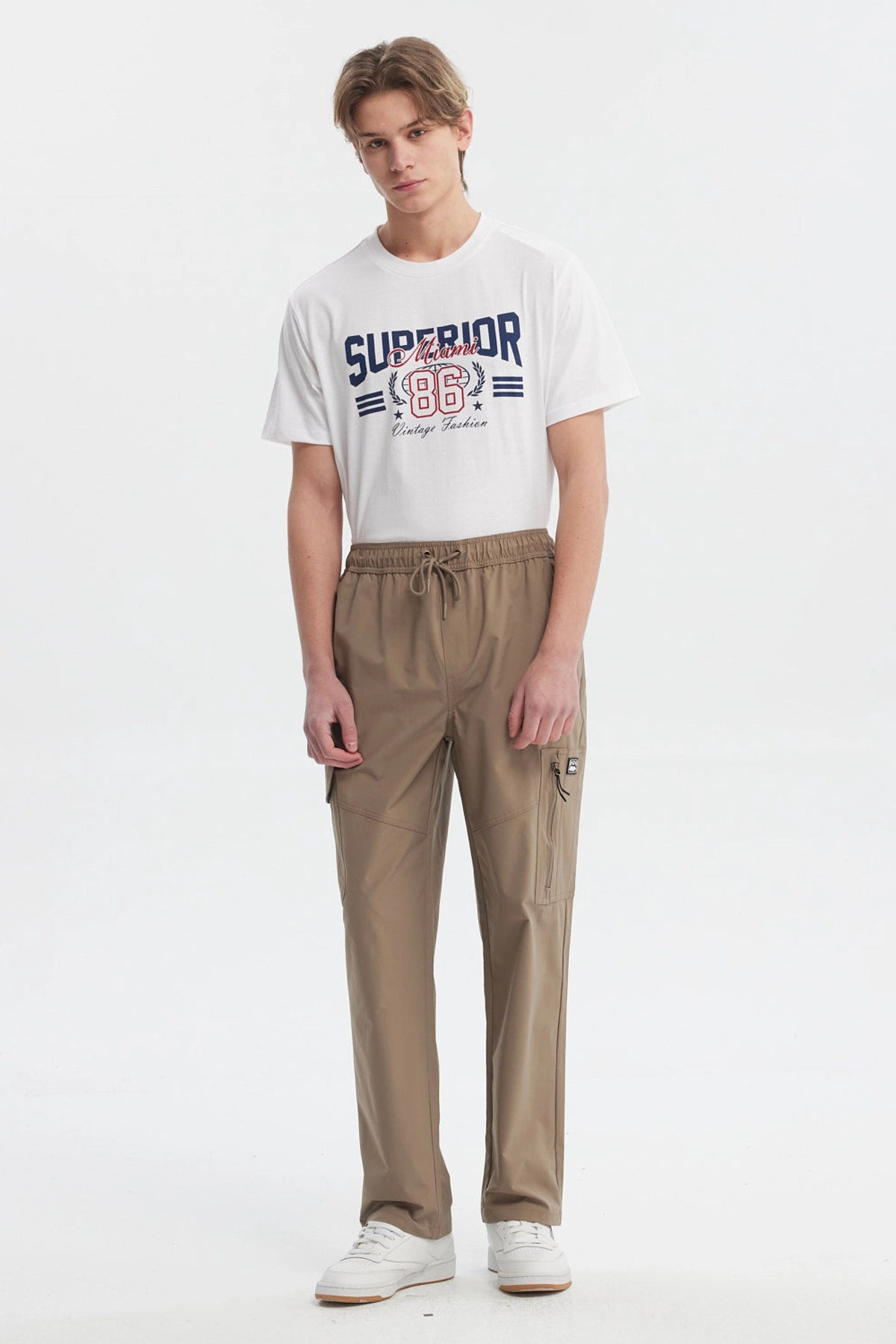 Pantalón Buzo Hombre Calce Recto Kaki