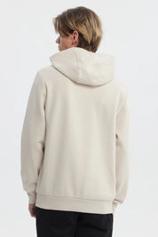 Polerón beige hombre con capucha y estampado central grande de letras marrones Colorado Valley estilo casual