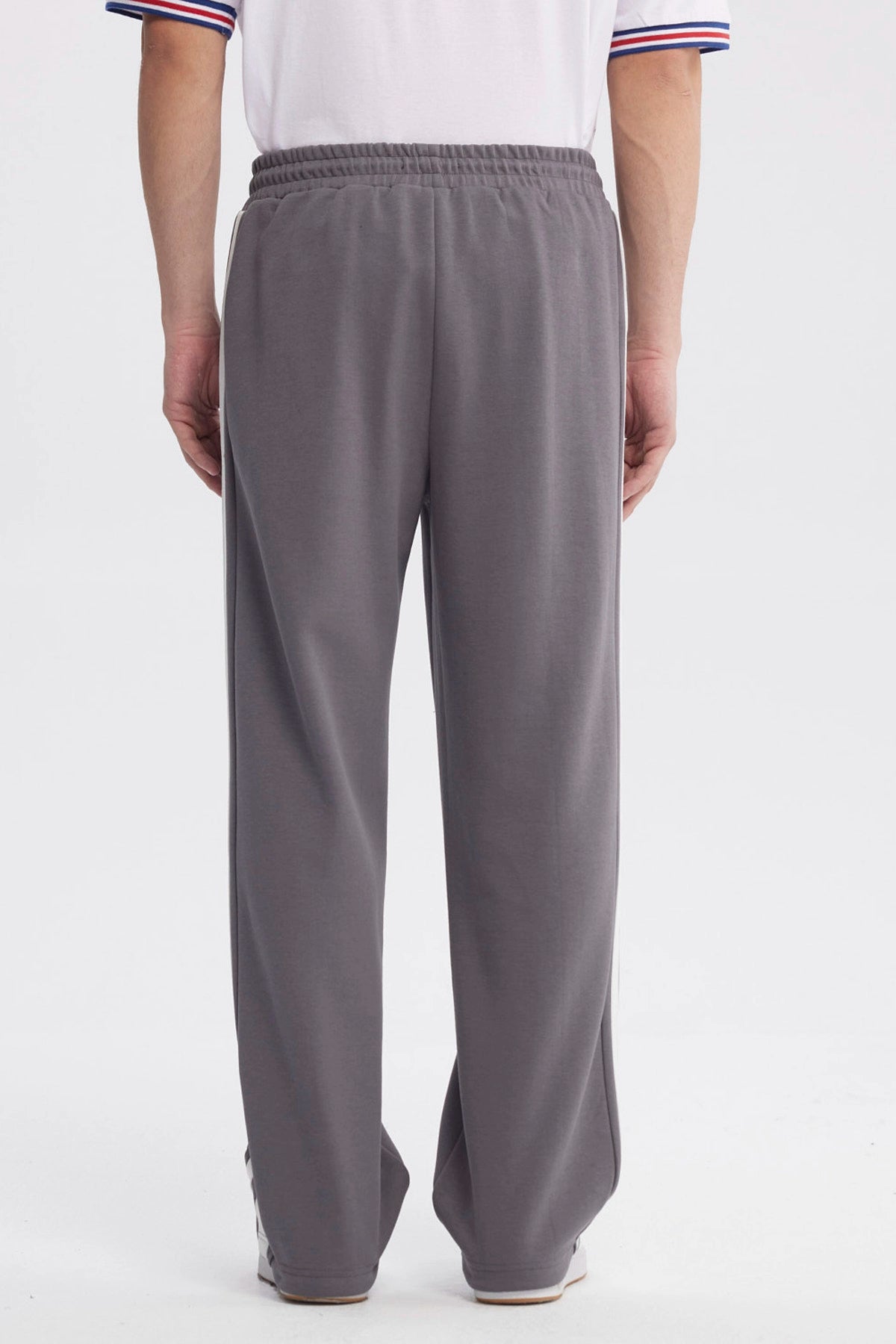 Pantalón Buzo Hombre Calce Recto Gris