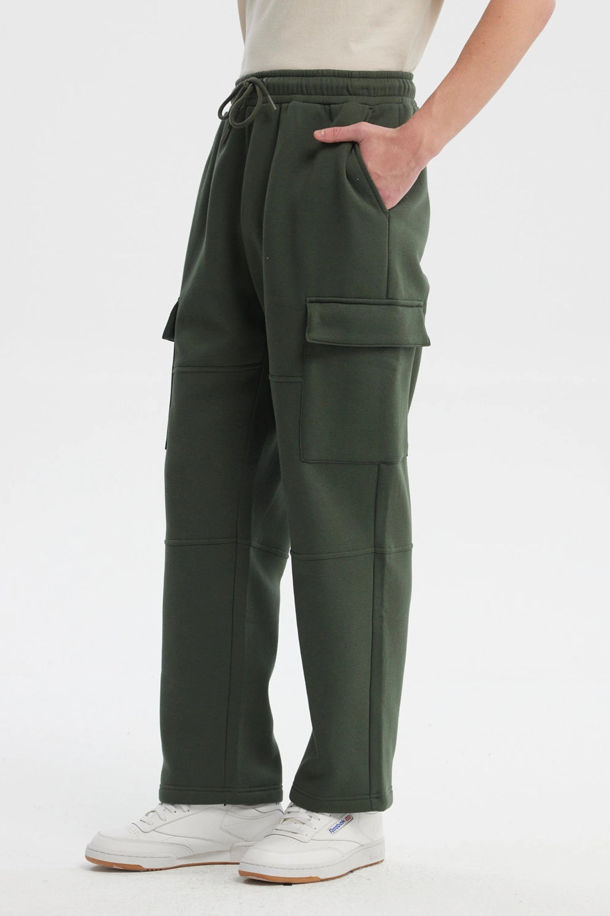 Pantalón Buzo Hombre Calce Recto Verde Militar
