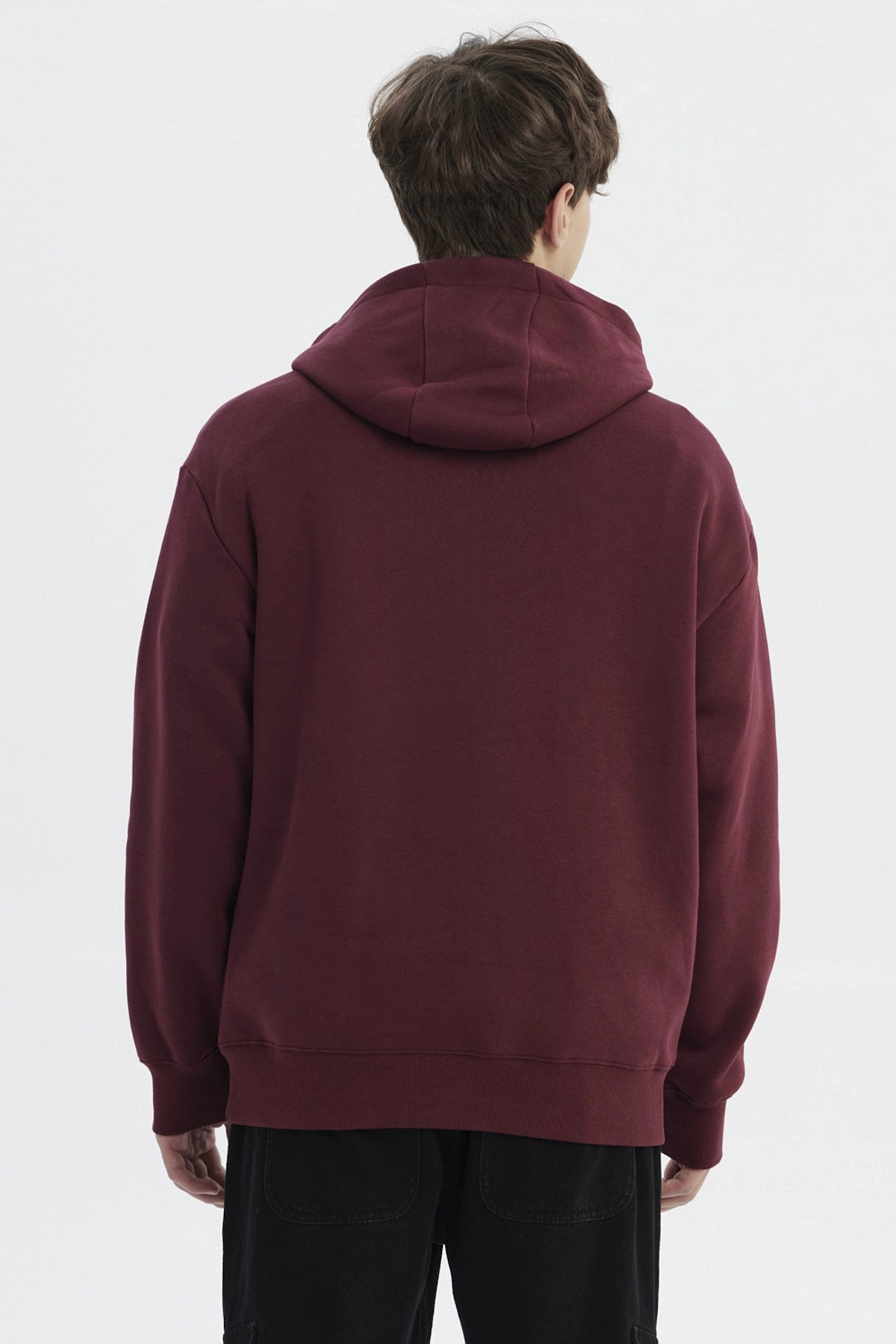 Polerón Hombre Slim Con Gorro Burdeo