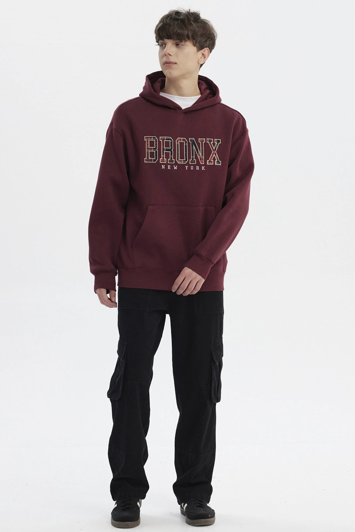 Polerón Hombre Slim Con Gorro Burdeo