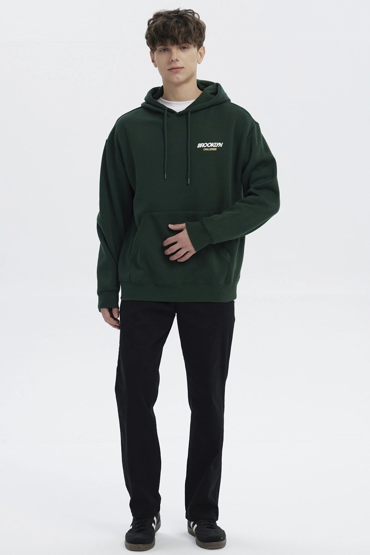 Polerón Hombre Slim Con Gorro Verde
