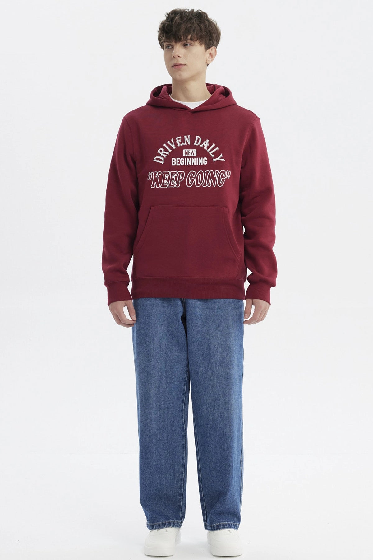 Polerón Hombre Slim Con Gorro Burdeo