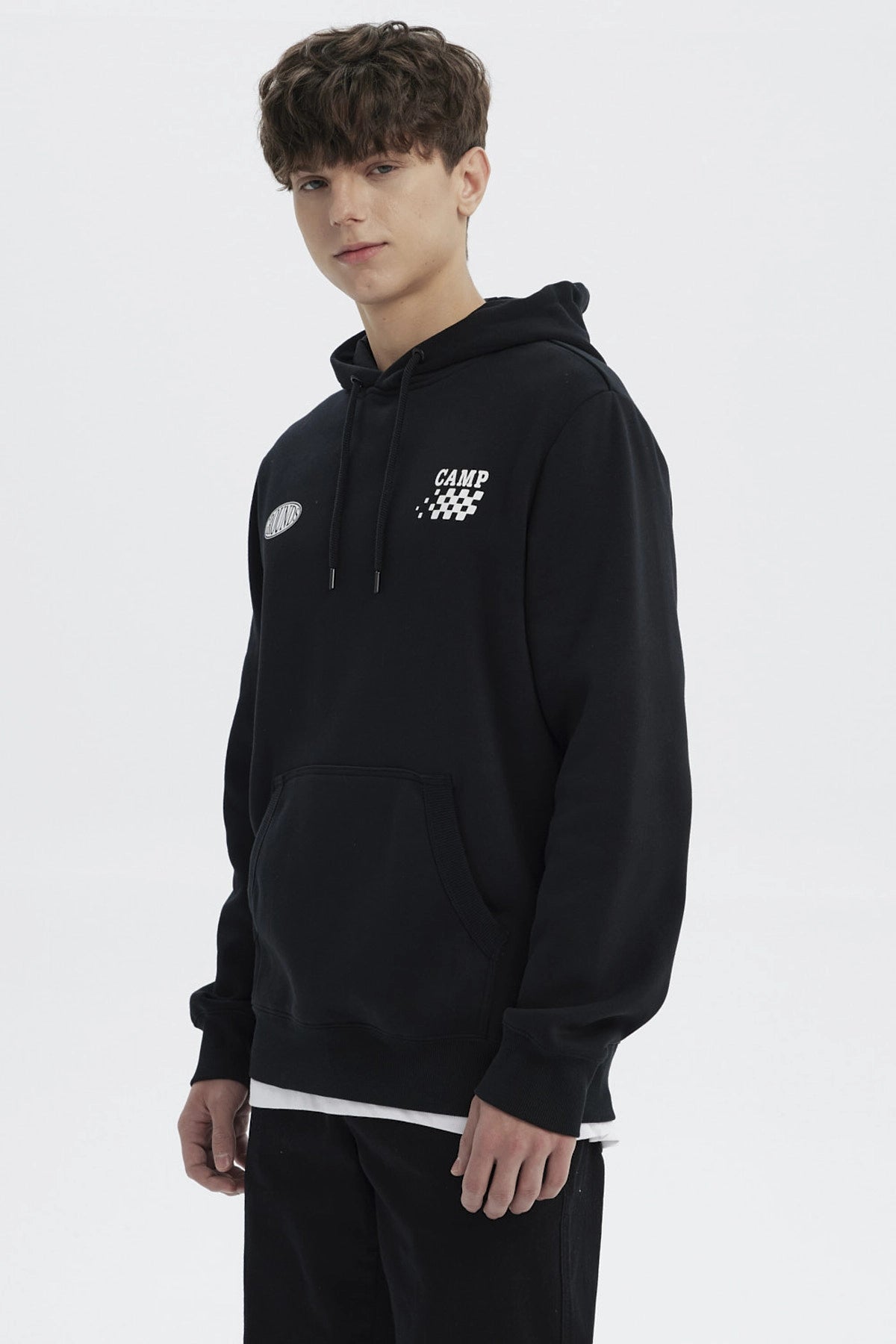 Polerón Hombre Slim Con Gorro Negro