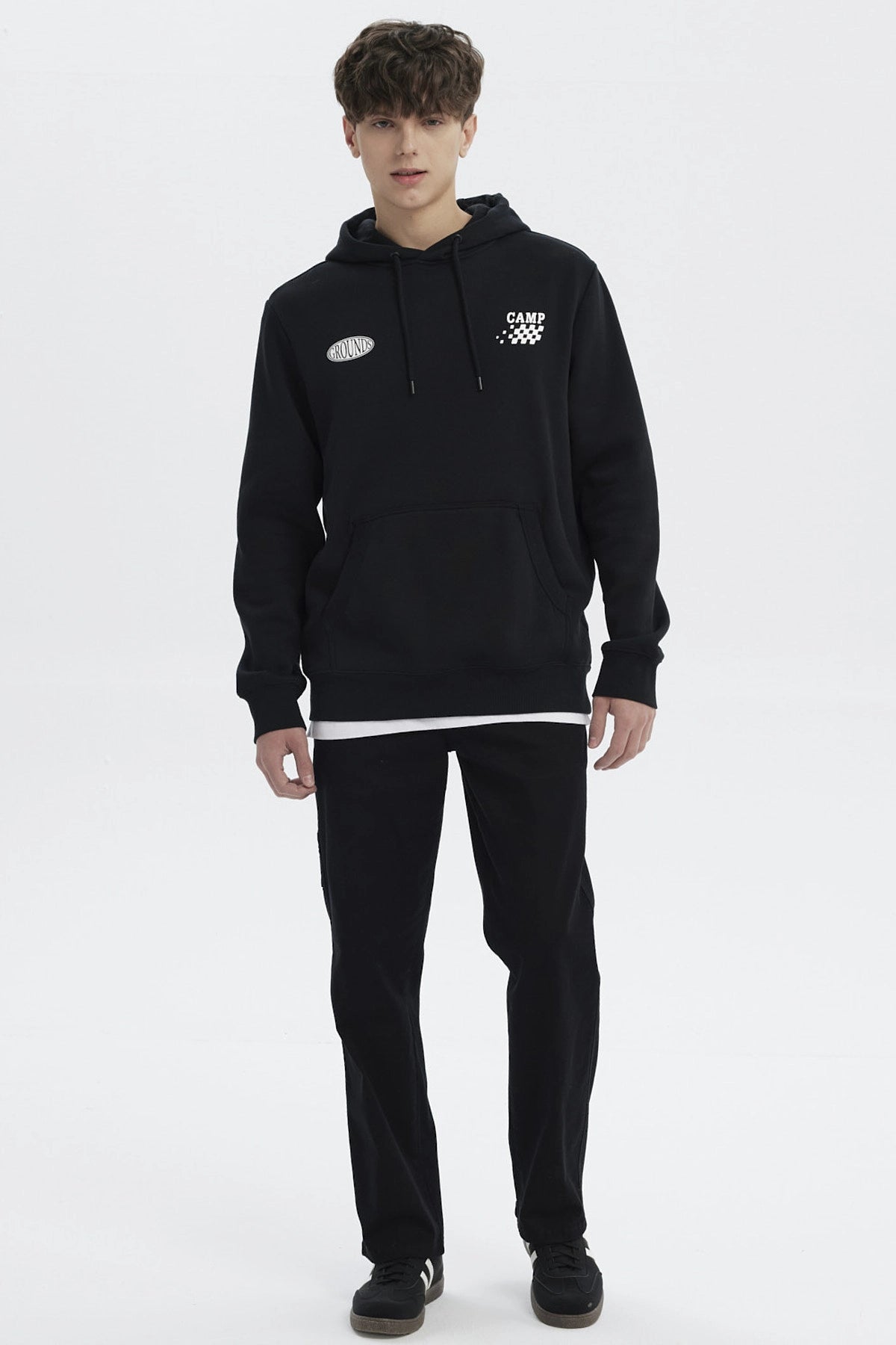 Polerón Hombre Slim Con Gorro Negro